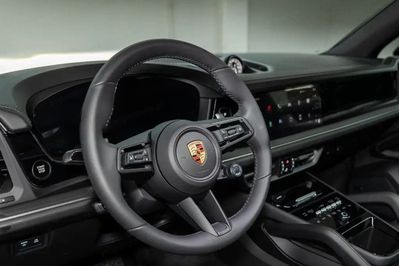 Porsche Cayenne Coupe E-Hybrid Black Edition