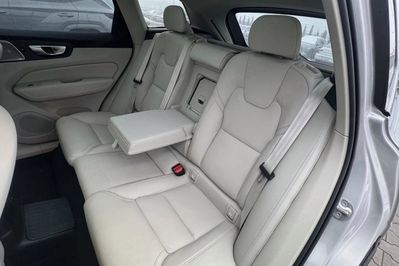 Volvo XC60 T8 Recharge Plug-In Hybrid AWD Ultra Dark