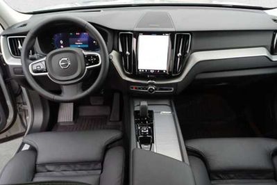 Volvo XC60 T6 Plug-In Hybrid AWD Plus Dark aut