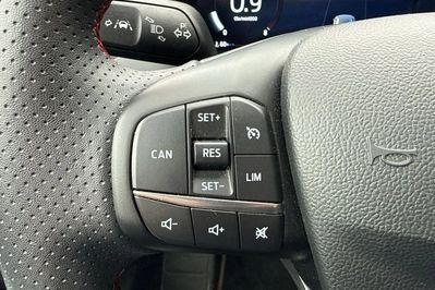 Ford Focus EcoBoost ST-Line X