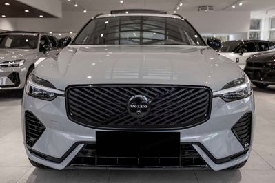 Volvo XC60 B5 AWD Ultra Black Edition