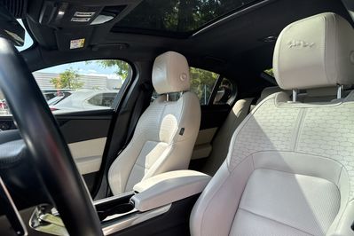 Jaguar XE 2.0 P250 R-Dynamic HSE aut