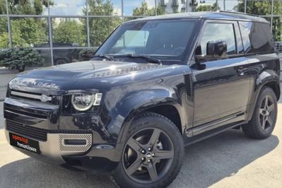 Land Rover Defender 90 D250 X-Dynamic SE