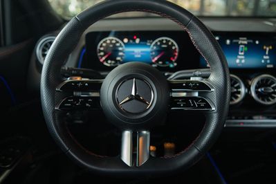 Mercedes GLB 220 mHEV 4-Matic AMG Line 8G-DCT