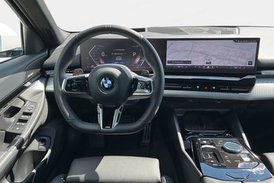 BMW Seria 5 Touring 520d xDrive M Sport