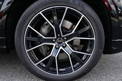 Audi Q8 SQ8 TFSI quattro