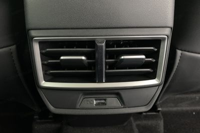 MG ZS Exclusive 1.5 Hybrid+ AT