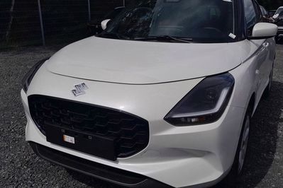 Suzuki Swift Premium Plus 1.2 Dualjet SHVS