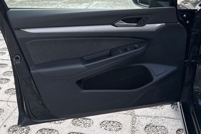 Volkswagen Golf Life 1.5 eTSI  DSG