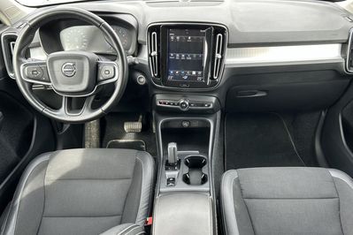 Volvo XC40 T4 Momentum Pro aut
