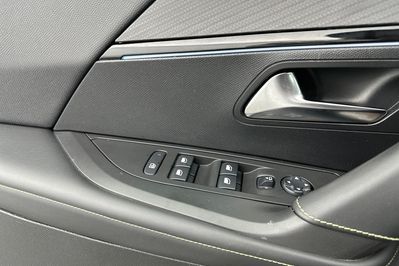 Peugeot 2008 GT 1.5 BlueHDI EAT8