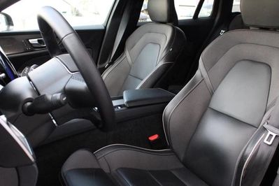 Volvo V60 B4 D Plus Dark