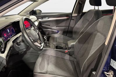Volkswagen Golf VIII 1.5 TSI
