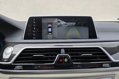 BMW Seria 7 750i xDrive