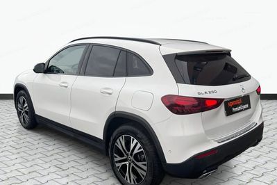 Mercedes GLA 200 Progressive