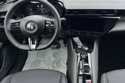 Alfa Romeo Junior 1.2 Ibrida Ti