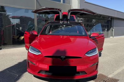 Tesla Model X Plaid