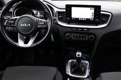 Kia Ceed 1.5 T-GDI M