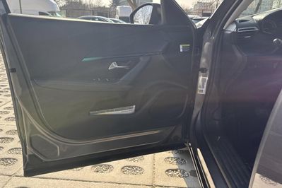 Peugeot 2008 Allure 1.2 PureTech S&S EAT8