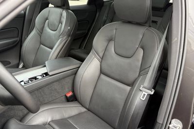 Volvo XC60 T6 Plug-In Hybrid AWD Ultra Bright