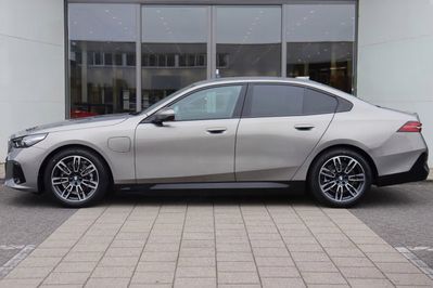 BMW Seria 5 550e xDrive M Sport