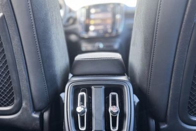 Volvo XC40 82kWh Recharge Twin AWD Plus aut