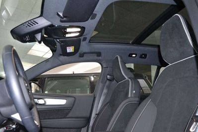 Volvo XC40 B4 Ultra Black Edition