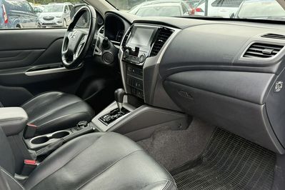 Mitsubishi L200 d Dc Instyle Plus