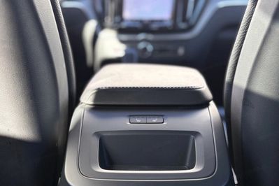 Volvo XC60 B4 B Plus Bright