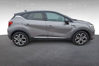 Renault Captur Techno Fast Track 1.6 E-tech Hybrid AT