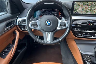 BMW Seria 5 530d xDrive mHEV M Sport sport-aut