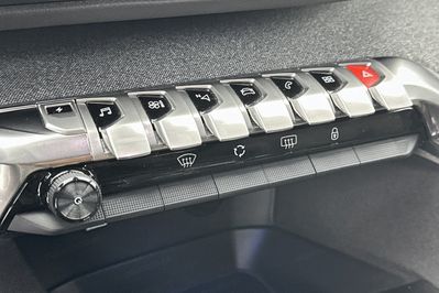 Peugeot 3008 Allure Pack 1.6 Hybrid e-EAT8