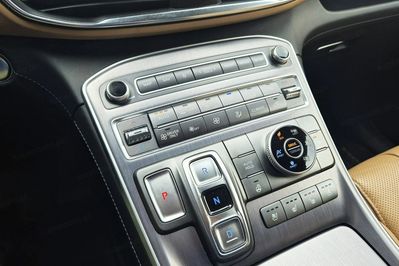 Hyundai Santa Fe 1.6 t-Gdi Hev Platinum
