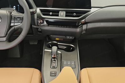 Lexus UX 300h F Sport Design 2.0 Hybrid Dynamic Force