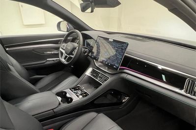 BYD Seal U DM-i  Design AWD