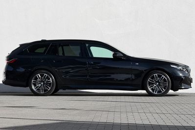 BMW Seria 5 Touring 520d xDrive M Sport