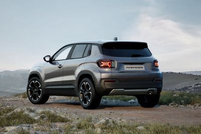 Jeep Avenger Summit 1.2 mHEV e-DCT6