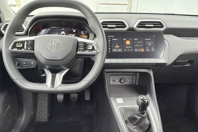 MG ZS 1.5  Standard MT
