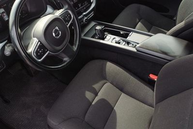 Volvo XC60 B4 D Momentum Pro