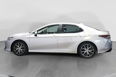 Toyota Camry 2.5 Hybrid Prestige CVT