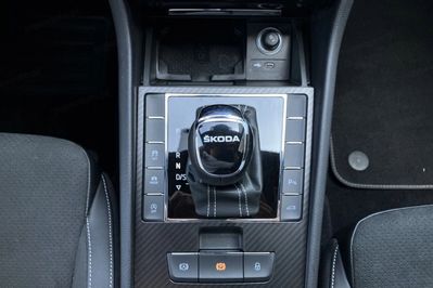 Skoda Superb 2.0 TDI SCR Sportline DSG