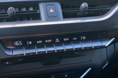 Lexus UX 250h GPF Business Edition 2WD