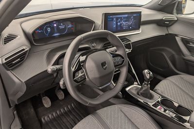 Peugeot 2008 ALLURE 1.2 PureTech