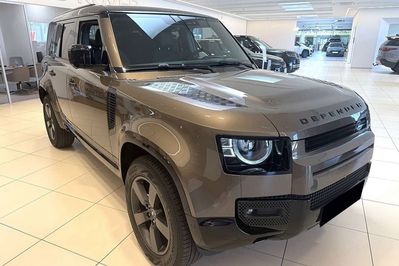 Land Rover Defender 110 3.0 D250 X-Dynamic SE