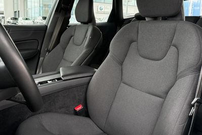 Volvo XC60 B4 B Momentum Pro