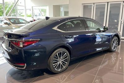 Lexus ES 300h Business Edition 2.5 E-CVT