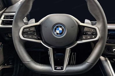 BMW Seria 3 330e M Sport