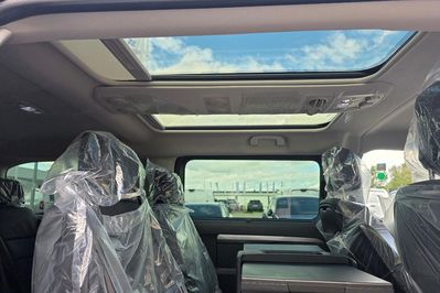 Peugeot Traveller Long L2H1 Business VIP EAT8