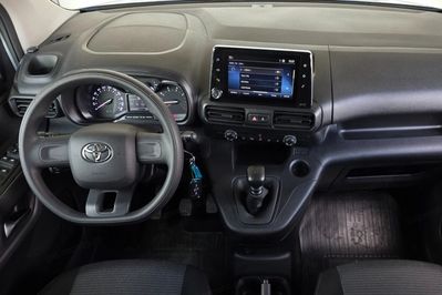 Toyota Proace City Verso 1.5 d-4D Business