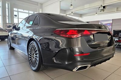 Mercedes E Klasa 220 d  4-Matic AMG